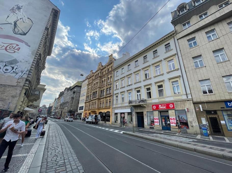 Contemporary Jindrisska Apartment Прага Екстериор снимка