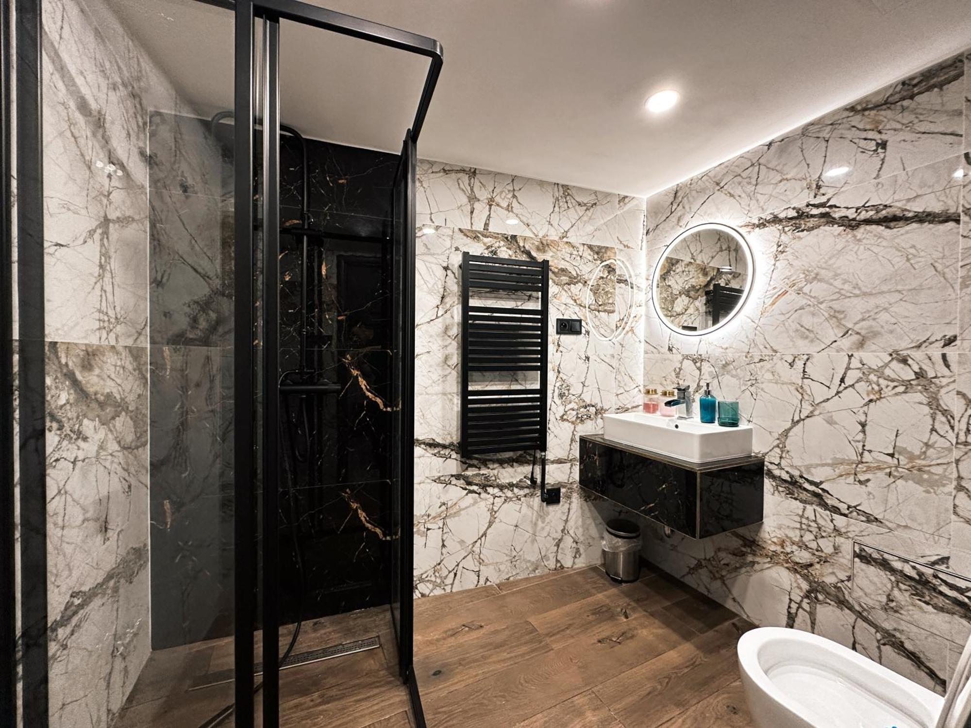 Contemporary Jindrisska Apartment Прага Екстериор снимка
