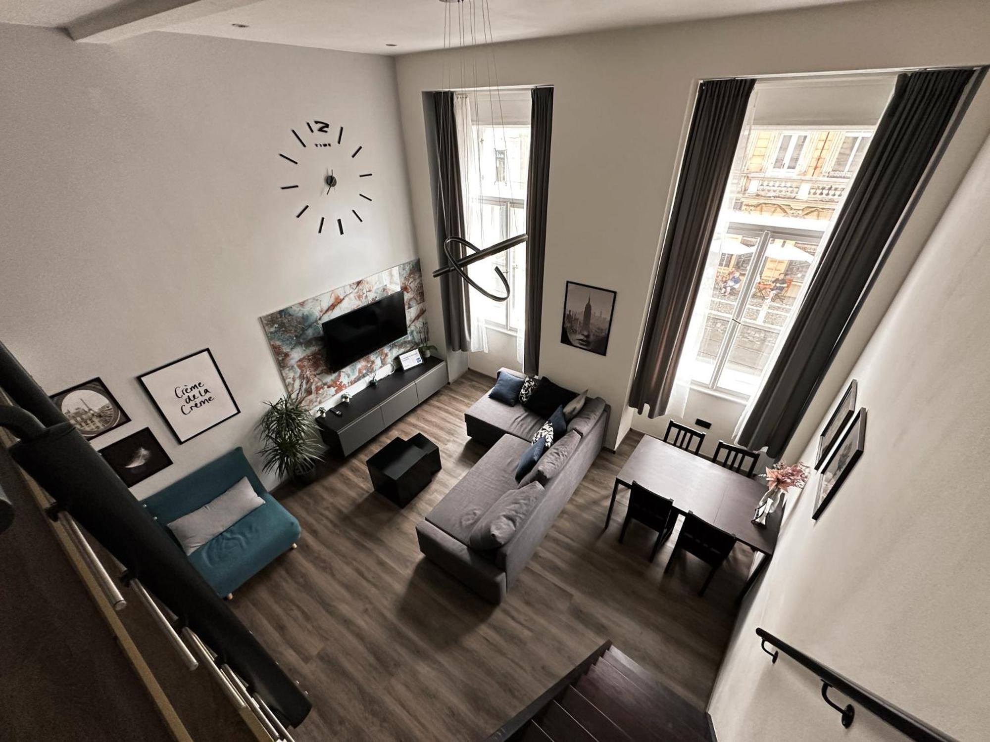 Contemporary Jindrisska Apartment Прага Екстериор снимка